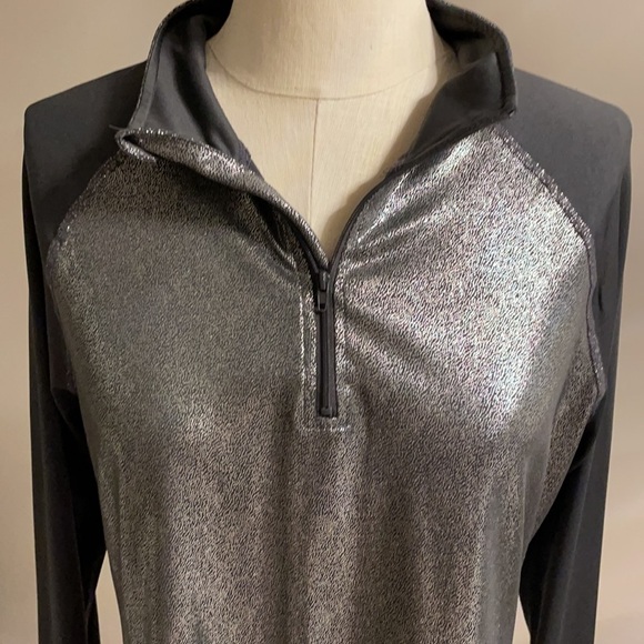 NWOT MATERIAL GIRL Active zip up! Size Large. Long sleeve, liquid silver / grey - Picture 4 of 9